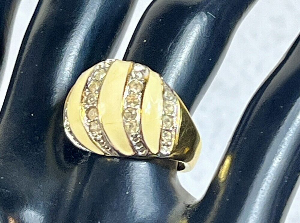 Vtg Ring Sz 6 Cream Enamel Stripe Dome Chunky Fashion Jewelry 18KT HGE Designer